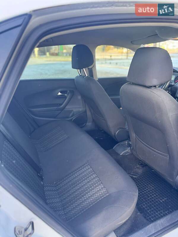 Седан Volkswagen Polo 2017 в Звягеле