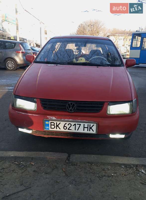 Хэтчбек Volkswagen Polo 1995 в Ровно
