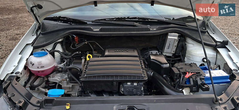 Седан Volkswagen Polo 2017 в Жовтих Водах