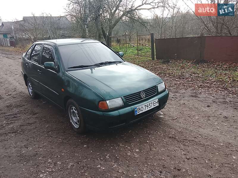 Седан Volkswagen Polo 1998 в Хмельницком