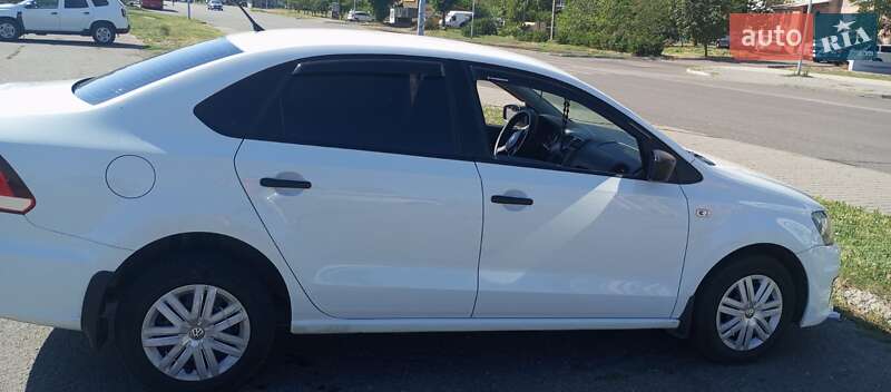 Седан Volkswagen Polo 2017 в Черкасах