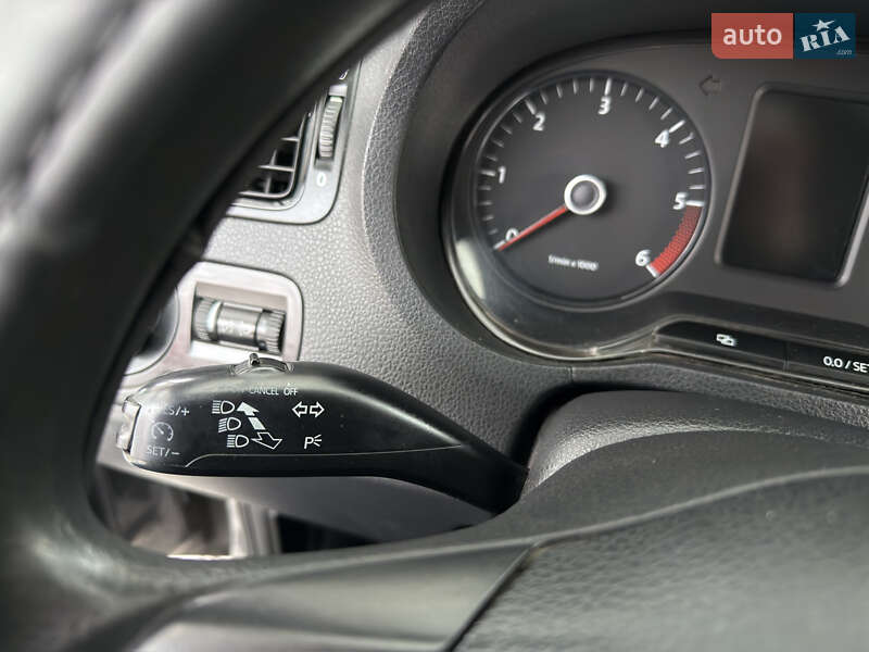 Хэтчбек Volkswagen Polo 2010 в Ровно