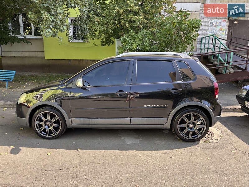 Хэтчбек Volkswagen Polo 2006 в Киеве