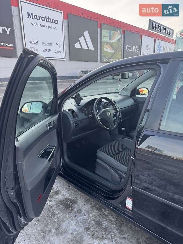 Хетчбек Volkswagen Polo 2006 в Рівному