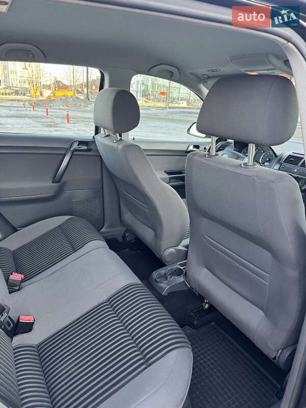 Хетчбек Volkswagen Polo 2006 в Рівному