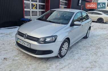 Седан Volkswagen Polo 2013 в Киеве