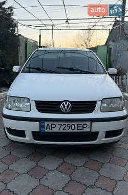 Хэтчбек Volkswagen Polo 2001 в Запорожье
