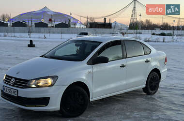 Седан Volkswagen Polo 2016 в Киеве