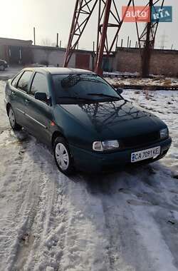 Седан Volkswagen Polo 1998 в Каневе