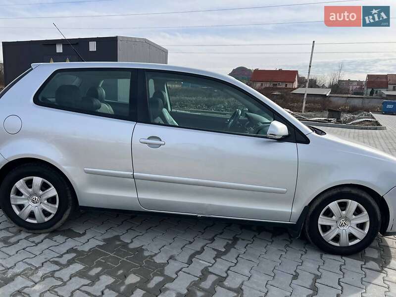 Хэтчбек Volkswagen Polo 2006 в Мукачево