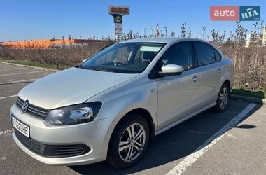 Седан Volkswagen Polo 2011 в Ужгороді