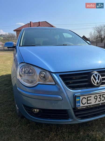 Хэтчбек Volkswagen Polo 2008 в Черновцах