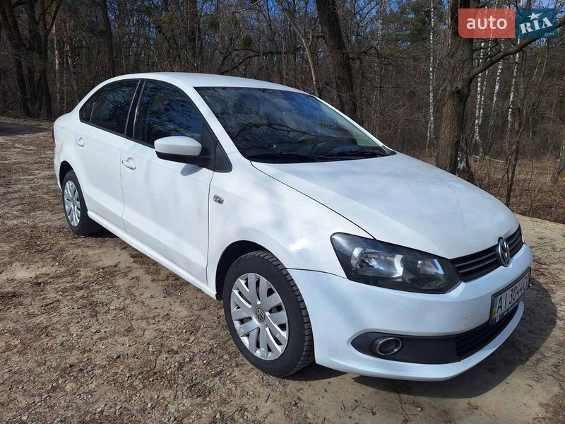 Седан Volkswagen Polo 2012 в Вышгороде