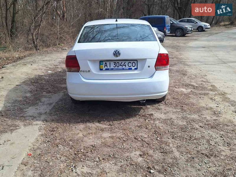 Седан Volkswagen Polo 2012 в Вышгороде