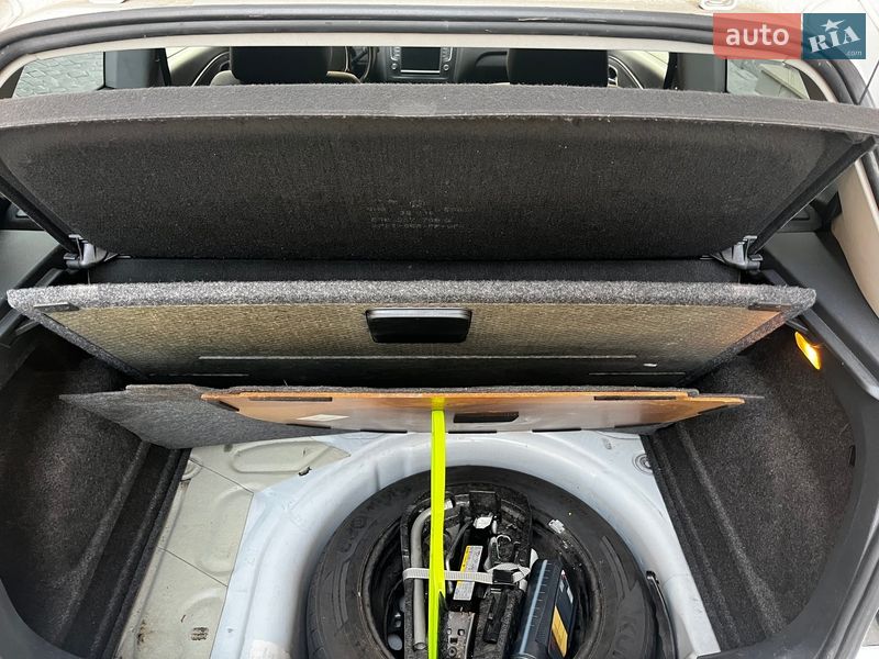 Хэтчбек Volkswagen Polo 2016 в Львове