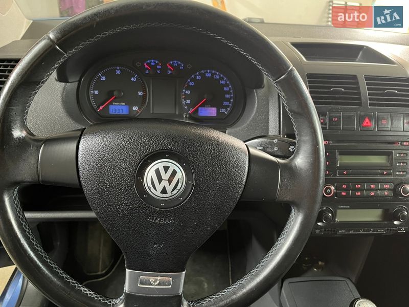Хэтчбек Volkswagen Polo 2008 в Черновцах