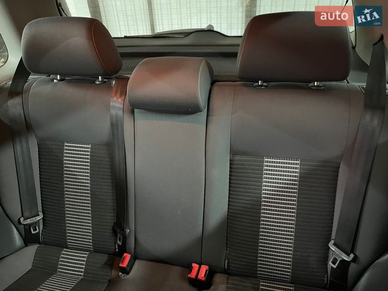 Хэтчбек Volkswagen Polo 2008 в Черновцах