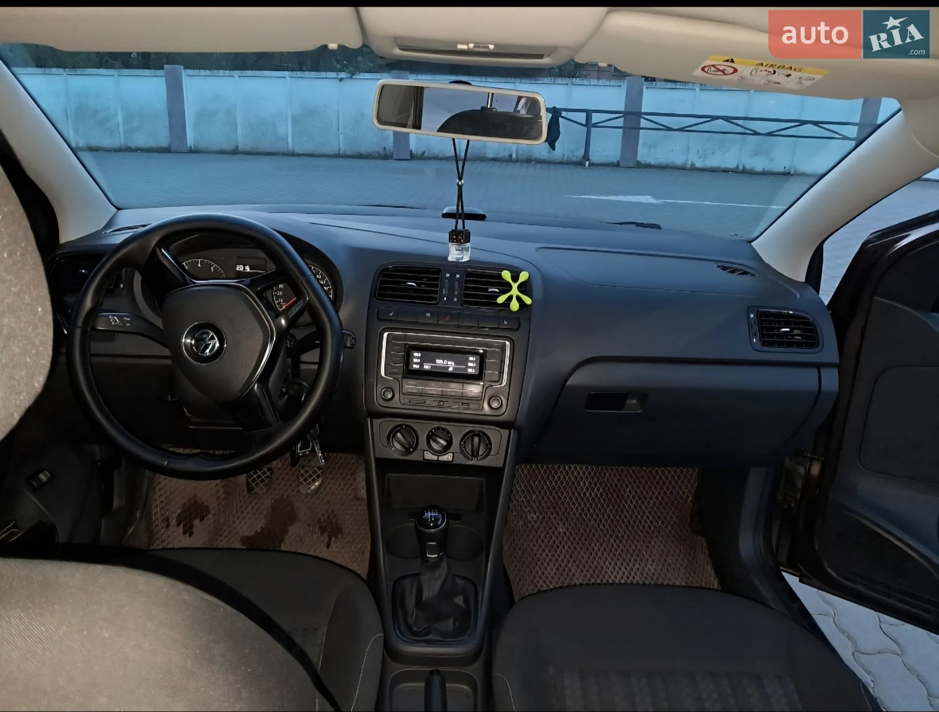 2016 Volkswagen Polo - мініатюра 9