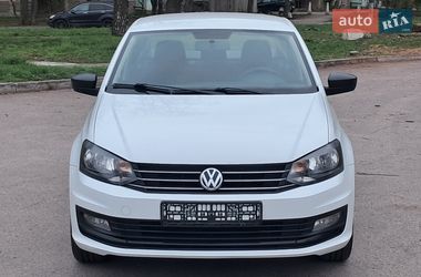 Седан Volkswagen Polo 2017 в Жовтих Водах