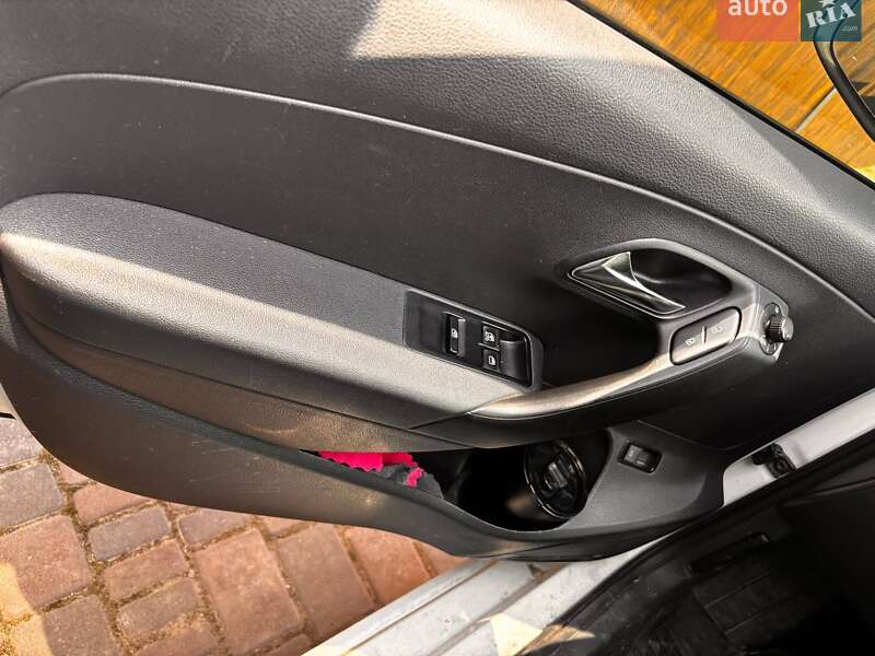 Седан Volkswagen Polo 2013 в Киеве