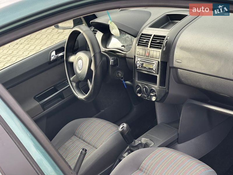 Хэтчбек Volkswagen Polo 2006 в Дрогобыче