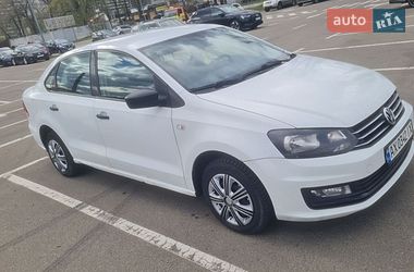 Седан Volkswagen Polo 2016 в Києві