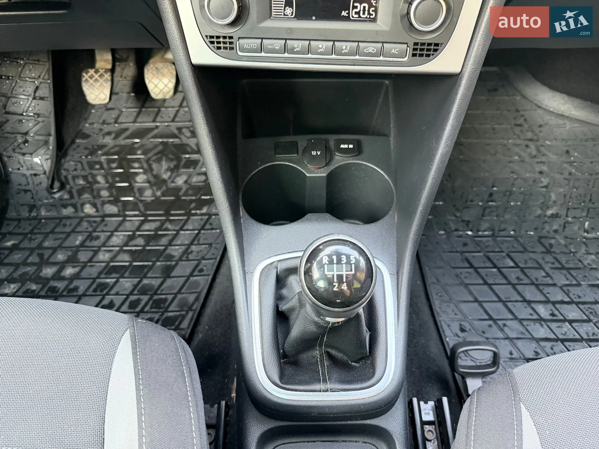 2013 Volkswagen Polo - мініатюра 11