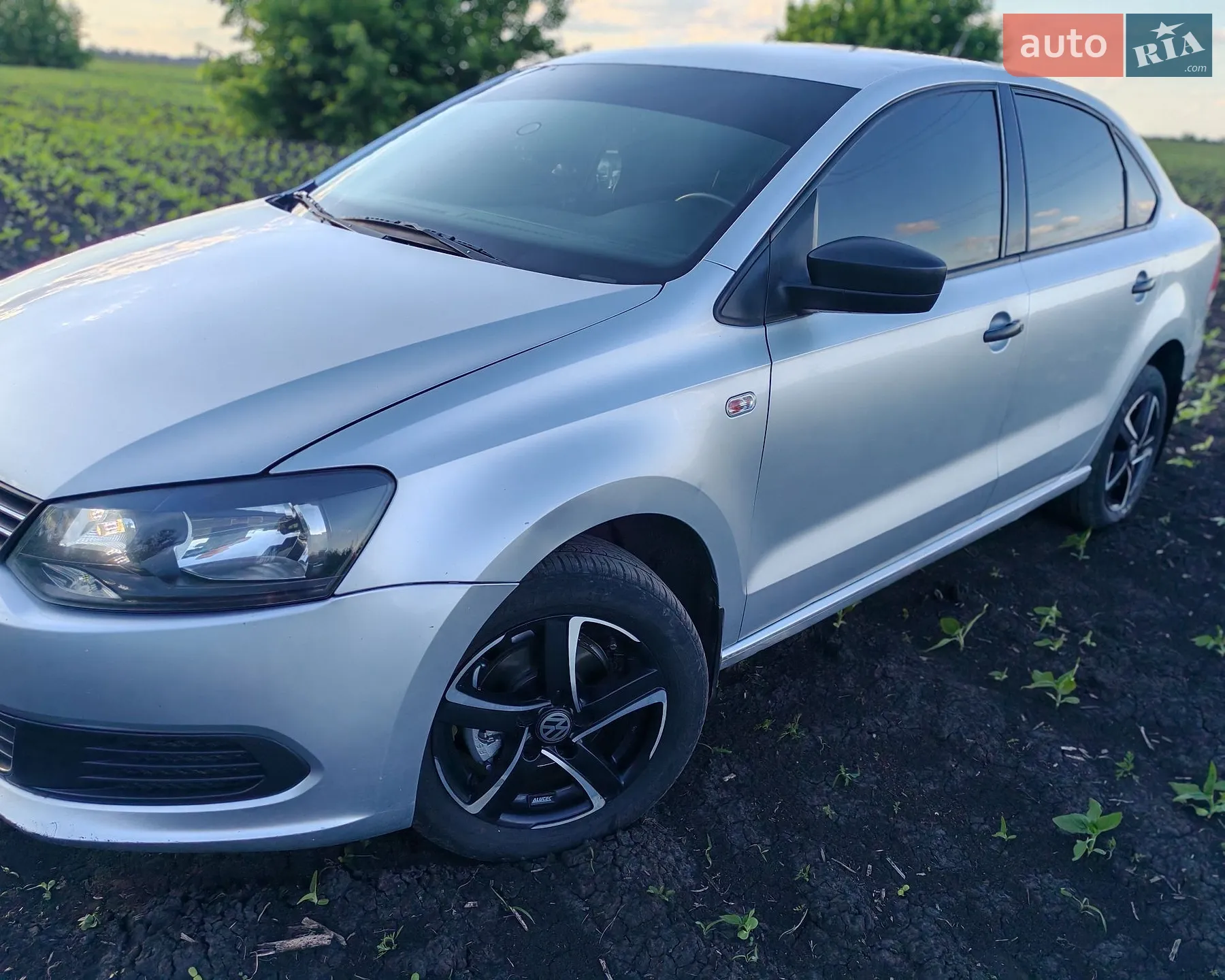 2011 Volkswagen Polo - фото 1