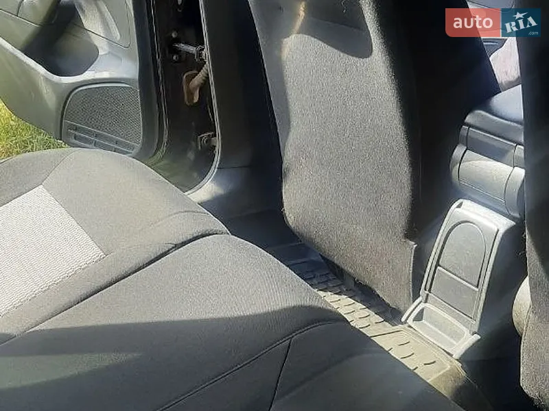 Volkswagen Polo 2011 VIN XW8ZZZ61ZCG027646 фото оголошення 37 з 82