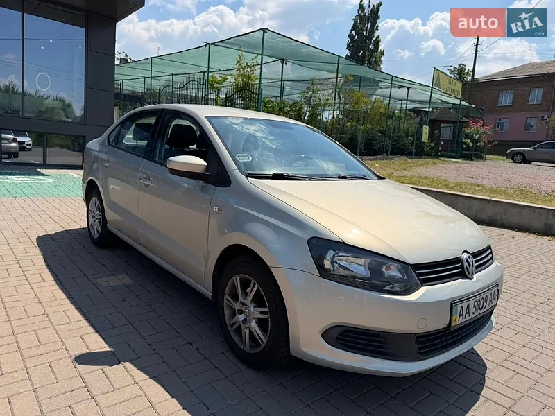 Volkswagen Polo 2013 VIN XW8ZZZ61ZCG066287 фото оголошення 8 з 51