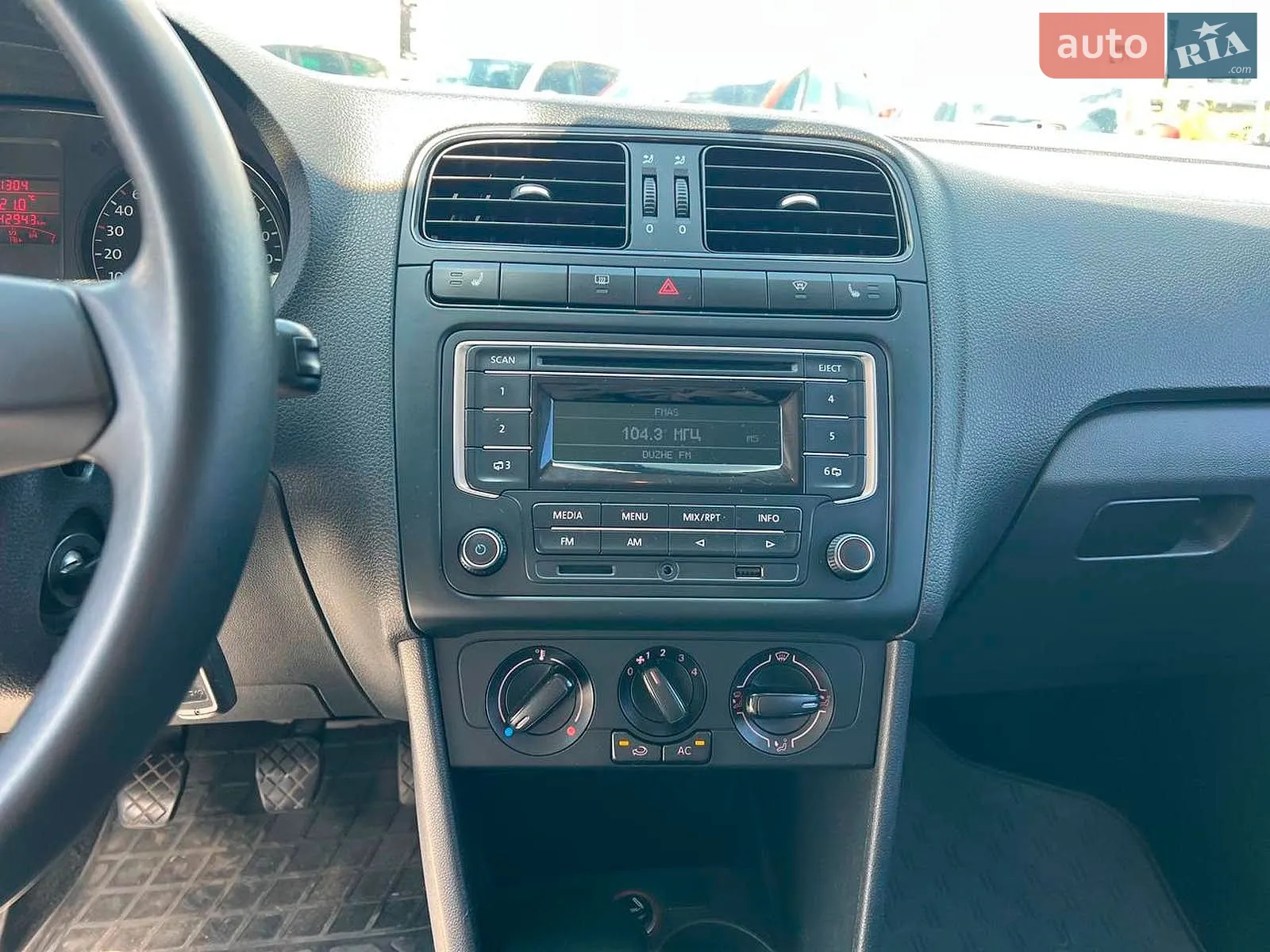 2013 Volkswagen Polo - мініатюра 28