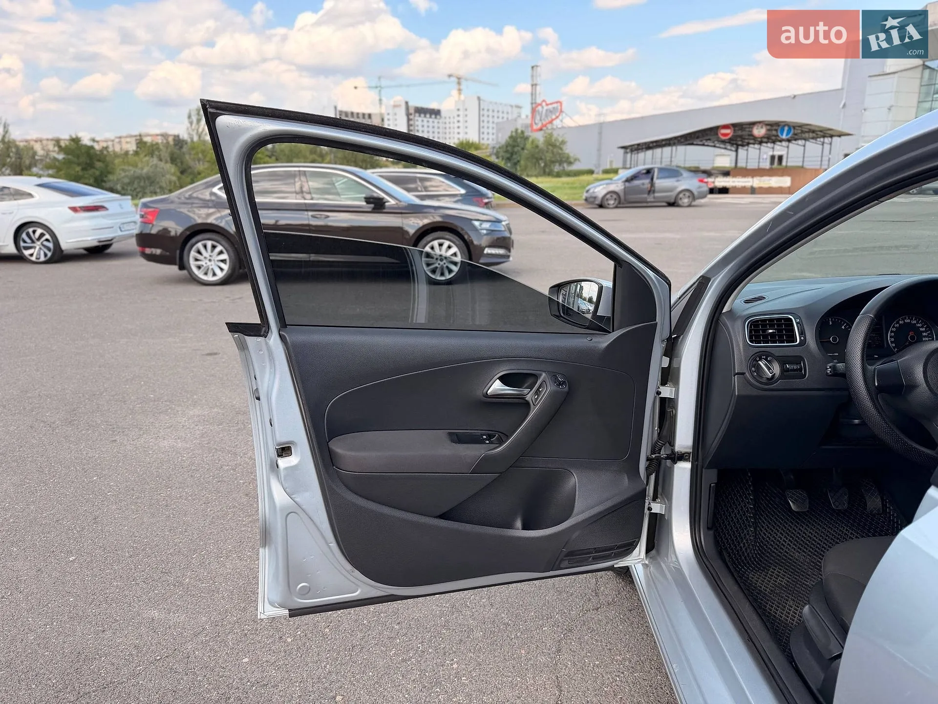 2012 Volkswagen Polo - мініатюра 35