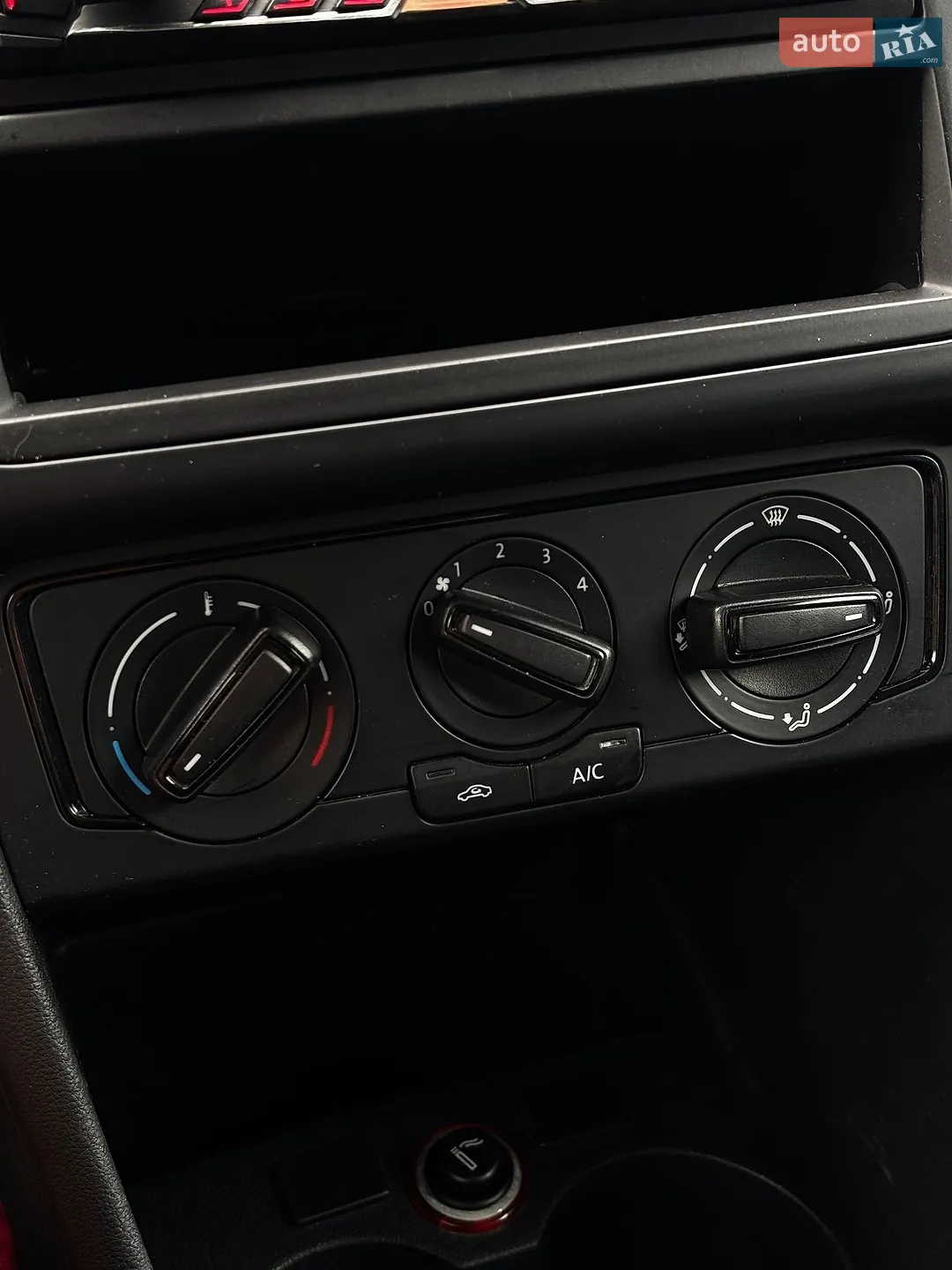 2015 Volkswagen Polo - мініатюра 16
