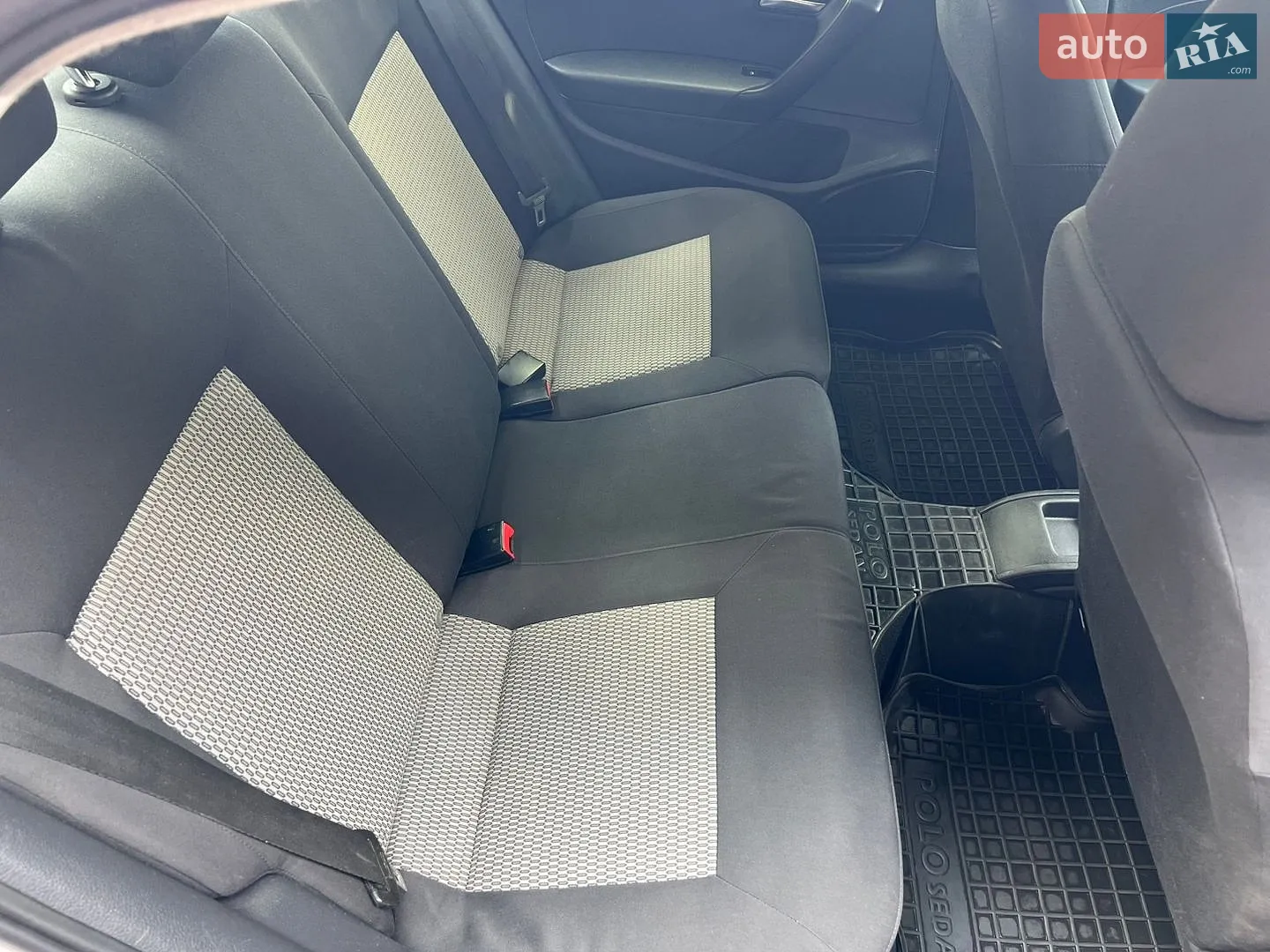 Volkswagen Polo 2013 VIN XW8ZZZ61ZDG060513 фото оголошення 31 з 37