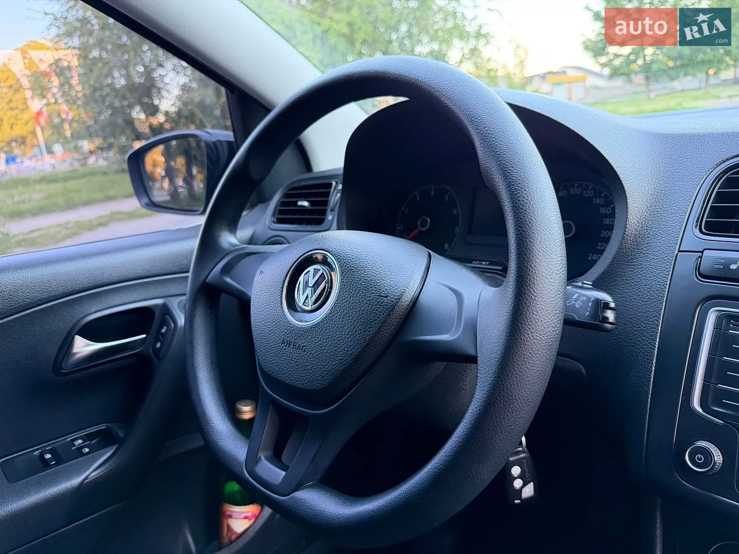 2016 Volkswagen Polo - мініатюра 17