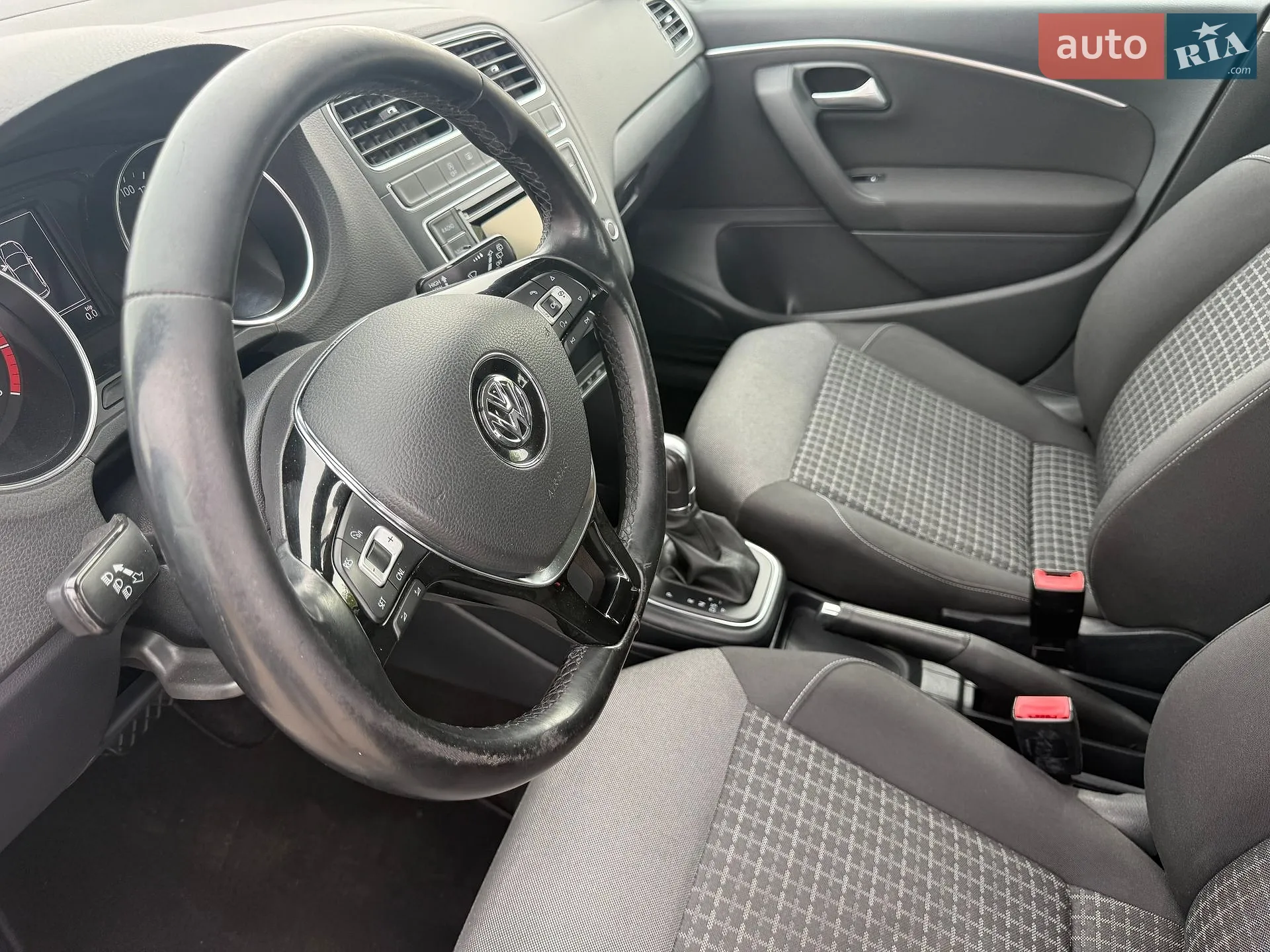 2015 Volkswagen Polo - мініатюра 41