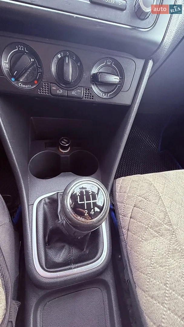 2010 Volkswagen Polo - мініатюра 6