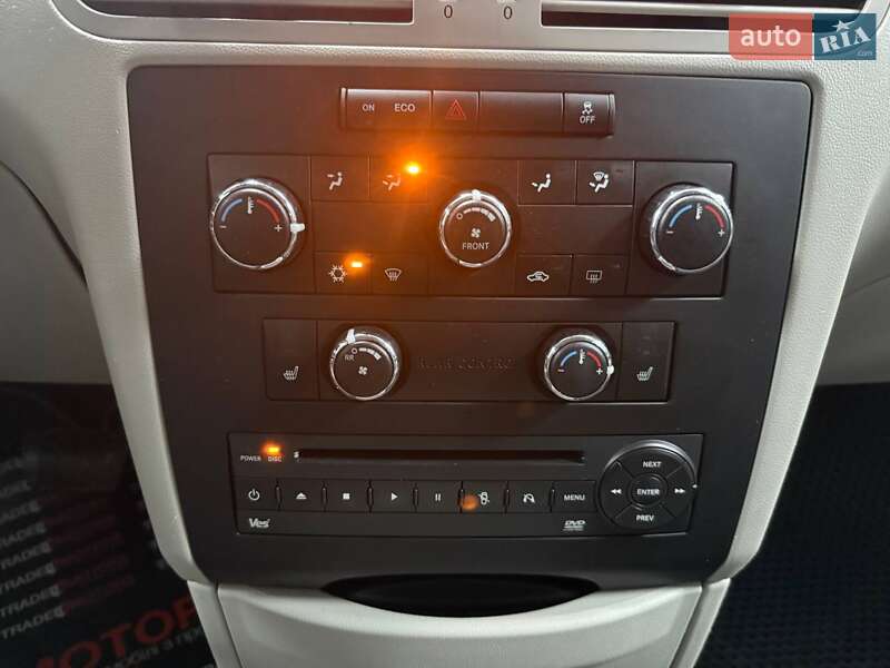 Мінівен Volkswagen Routan 2013 в Києві фото 28 Мінівен Volkswagen Routan 2013 в Києві