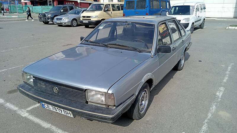 Седан Volkswagen Santana 1982 в Черновцах