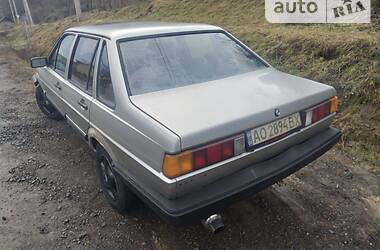 Седан Volkswagen Santana 1985 в Иршаве