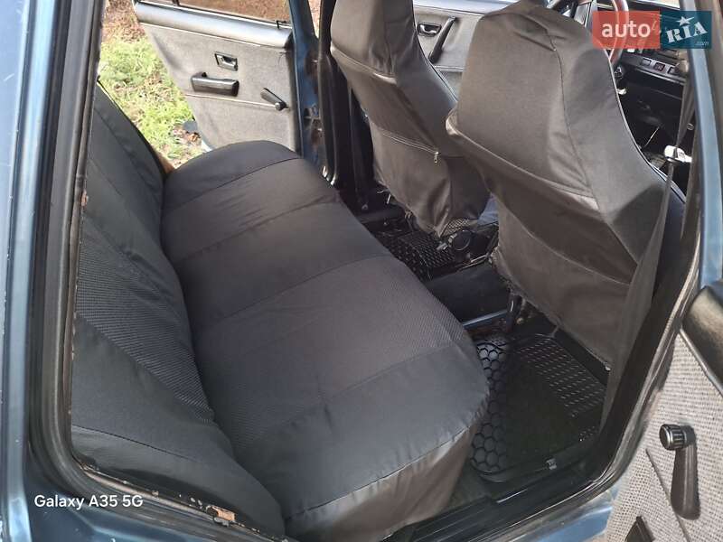 Седан Volkswagen Santana 1984 в Иваничах