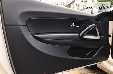 Хетчбек Volkswagen Scirocco 2009 в 