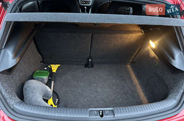 Хетчбек Volkswagen Scirocco 2010 в 