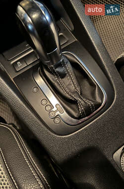 Хэтчбек Volkswagen Scirocco 2011 в 