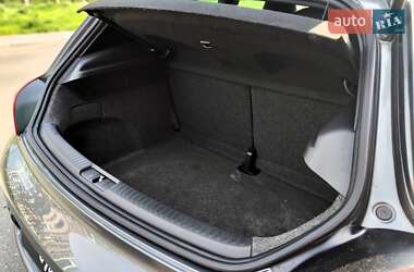 Хетчбек Volkswagen Scirocco 2011 в 