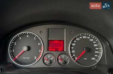 Хэтчбек Volkswagen Scirocco 2009 в 