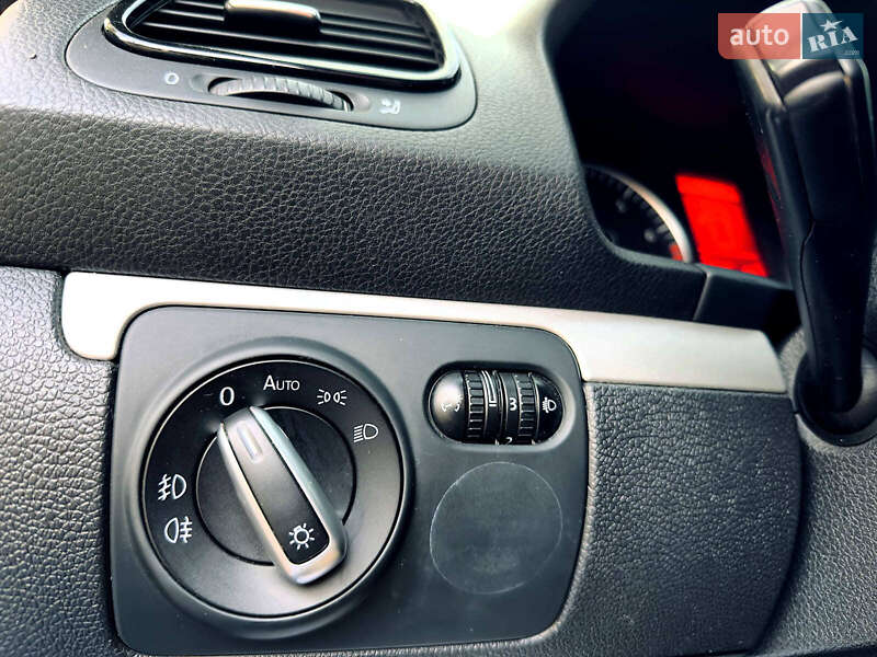 Хетчбек Volkswagen Scirocco 2008 в Запоріжжі