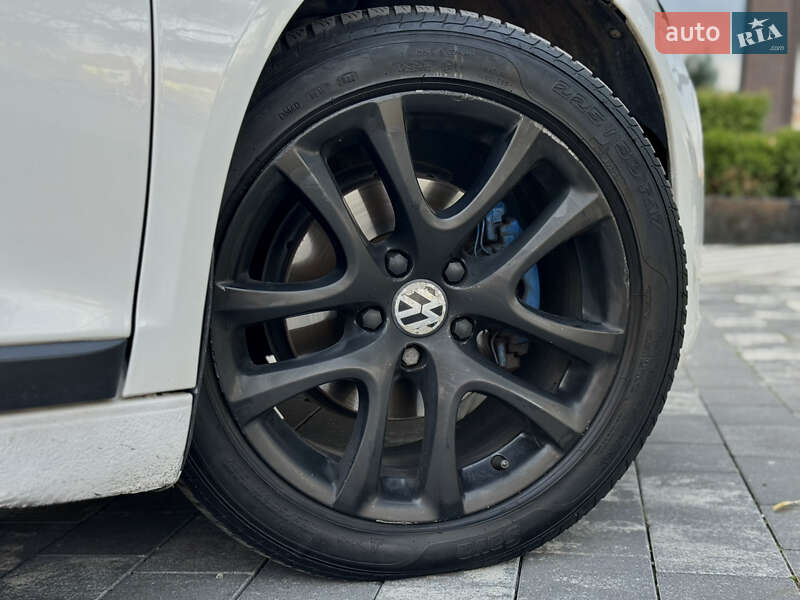 Хетчбек Volkswagen Scirocco 2010 в Ужгороді