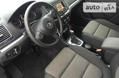 Минивэн Volkswagen Sharan 2015 в Киеве