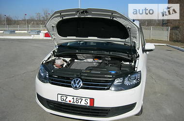 Минивэн Volkswagen Sharan 2013 в Киеве